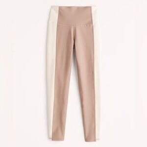 Abercrombie & Fitch Women’s YPB sculptLUX 7/8-Length Legging